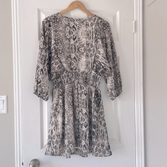 SHE & Sky Grey Snakeskin Print Dress Size Medium - Picture 3 of 9